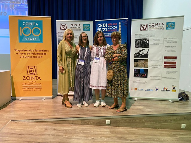 Zonta Andalucia Málaga y Zonta Madrid Km0 han querido con estos premios reconocer la aportación de las mujeres en el área de informática y contribuir a reducir la brecha de género en este campo.